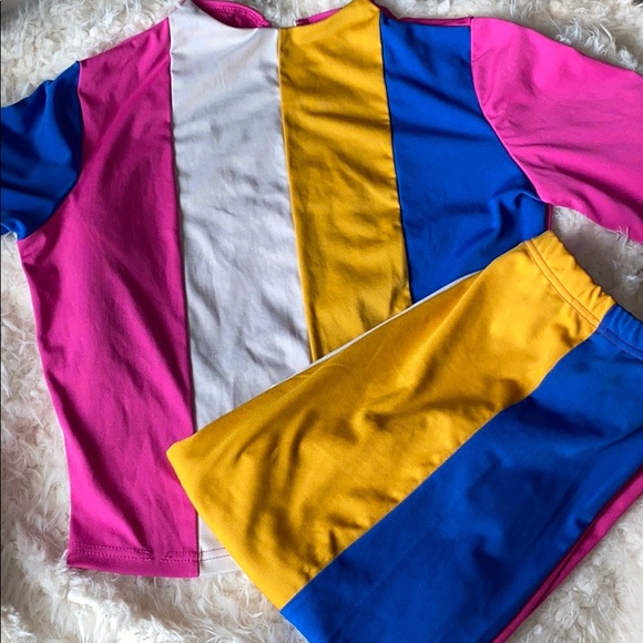 Crop top and Biker shorts set 💕 - Picture 1 of 1